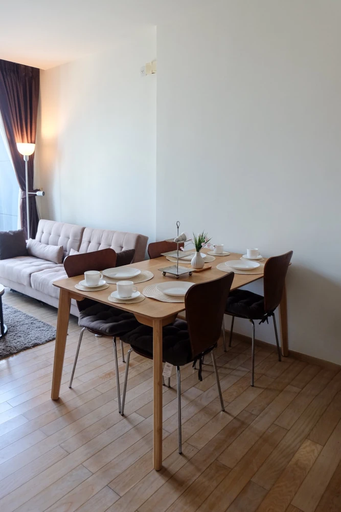 Urgent sale! Siri @ Sukhumvit. Large, comfortable rooms with efficient use of space. Affordable prices. Own yours today!