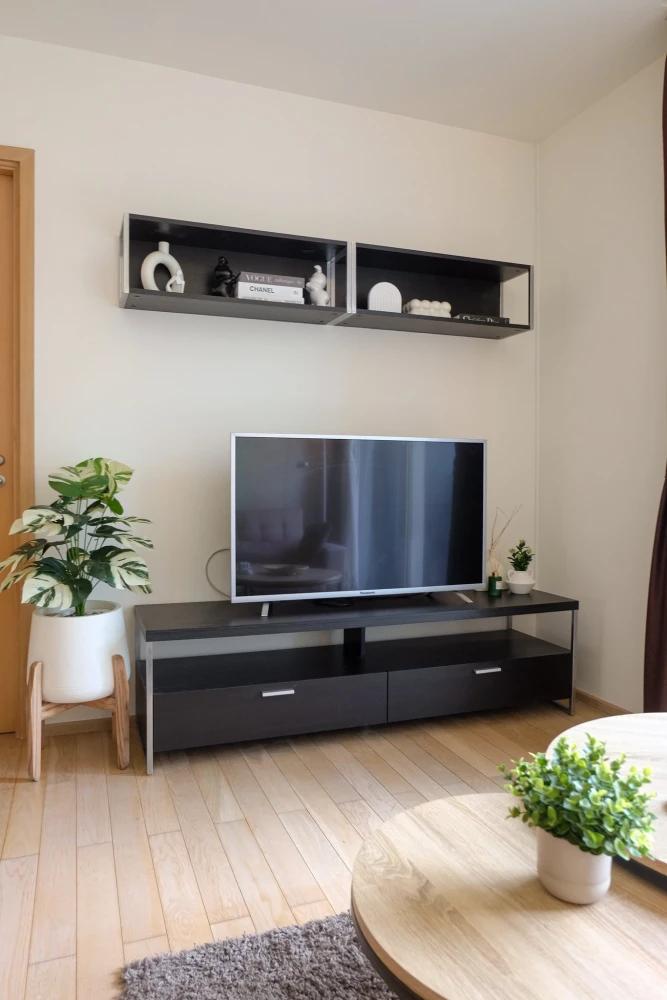 Urgent sale! Siri @ Sukhumvit. Large, comfortable rooms with efficient use of space. Affordable prices. Own yours today!