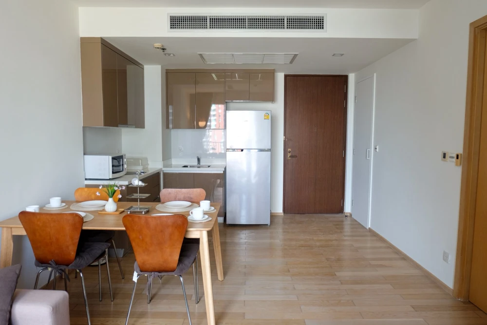 Urgent sale! Siri @ Sukhumvit. Large, comfortable rooms with efficient use of space. Affordable prices. Own yours today!