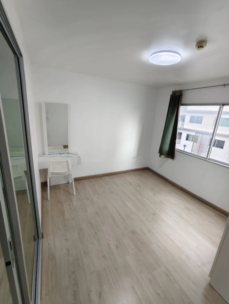 Urgent sale! Smart Watcharapol, 1 bedroom, 1 bathroom, 3rd floor, low rise, comes with a special price. Reserve now, don't miss out!