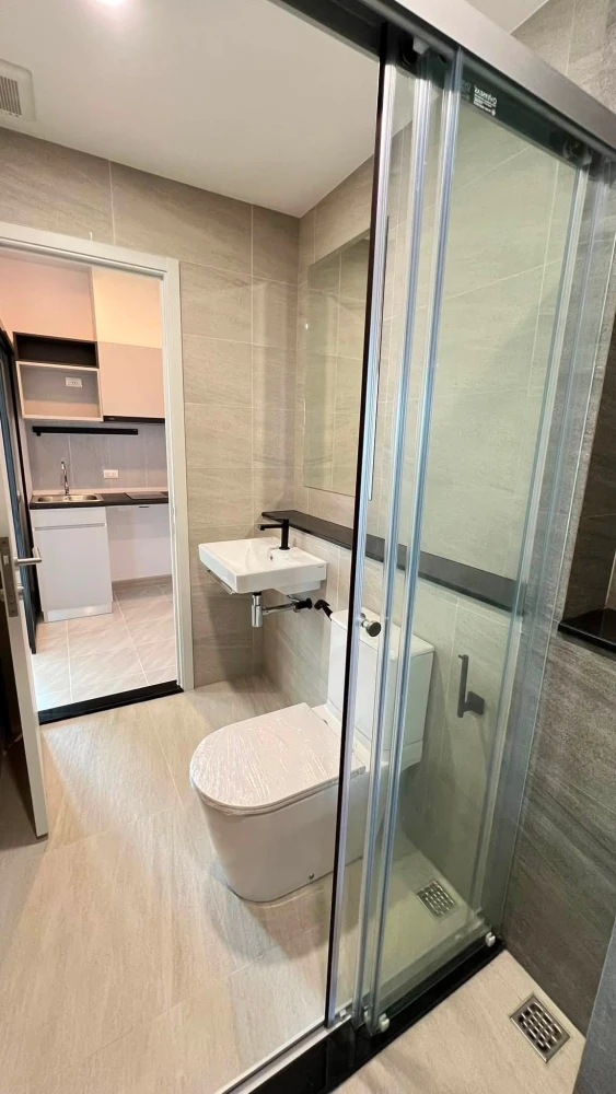 Urgent sale! Supalai Park Ekkamai-Thonglor. Spacious rooms with efficient use of space. Convenient and complete amenities all in one place. Book now!
