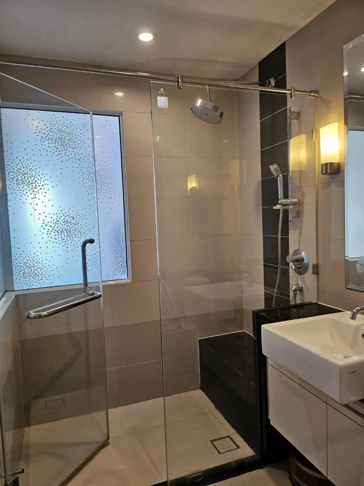 Urgent sale! Supalai Premier Ratchathewi, fully furnished and ready to move in. Come and reserve now. Don't miss out!