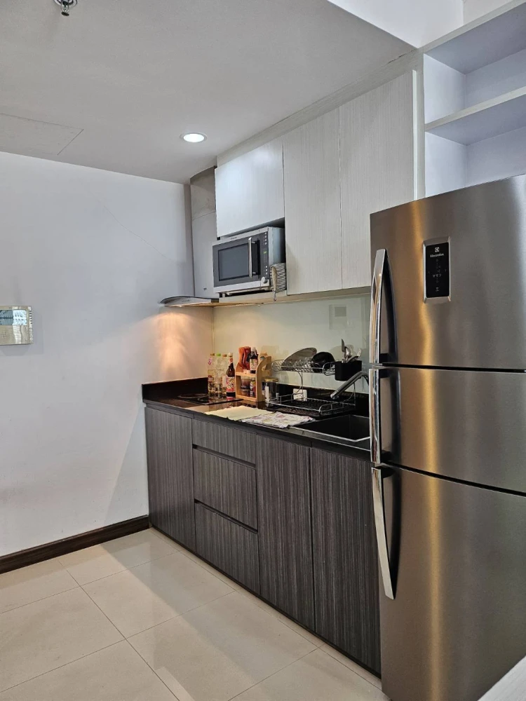Urgent sale! Supalai Premier Ratchathewi, fully furnished and ready to move in. Come and reserve now. Don't miss out!