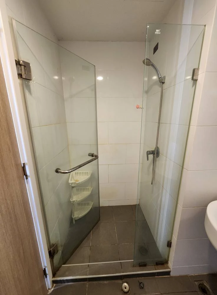 Urgent sale: The Excel Parc Lasalle 19, corner room, private, 5th floor, view outside the condo, come and reserve now.