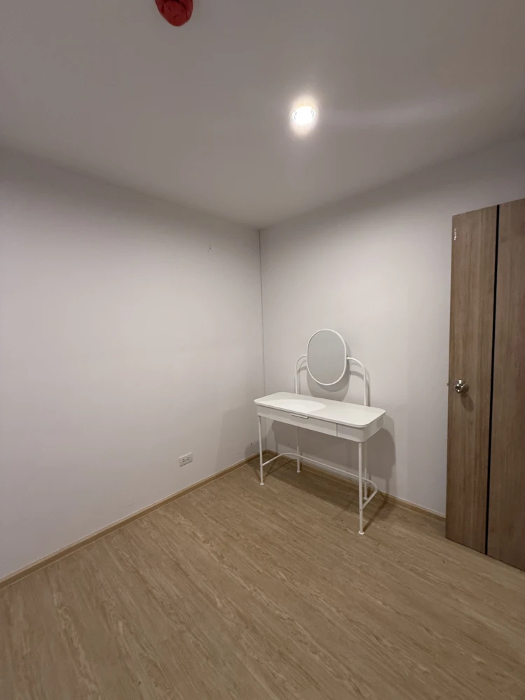 Urgent sale: The Excel Ratchada 18, large room, comfortable living, comes with usable space. Buy now, don't miss out!