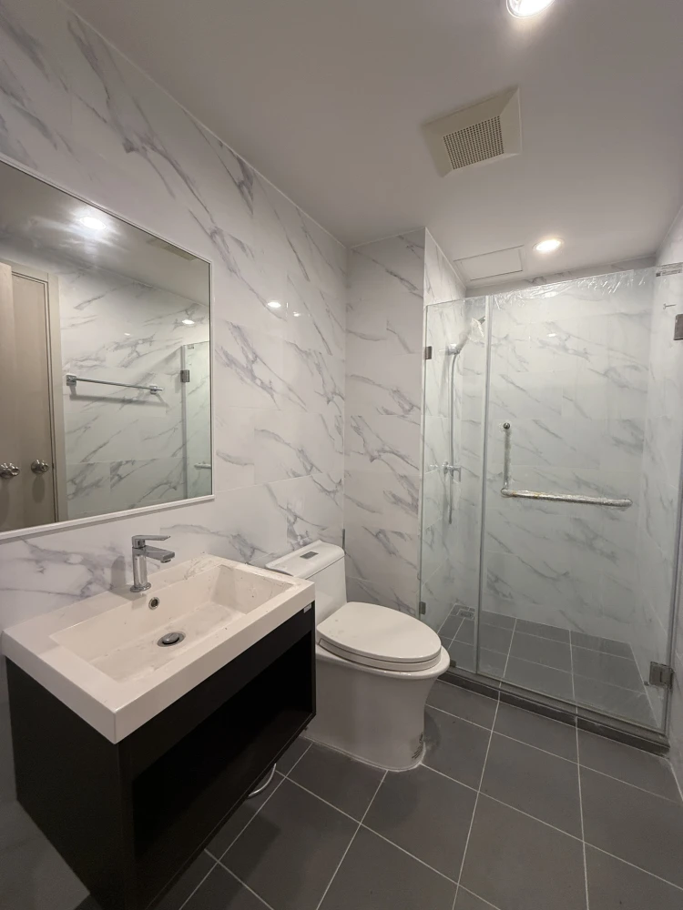 Urgent sale: The Excel Ratchada 18, large room, comfortable living, comes with usable space. Buy now, don't miss out!