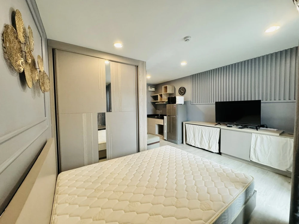 Urgent sale: The Excel Udomsuk, fully furnished room, ready to move in, great price, come and reserve your place today.