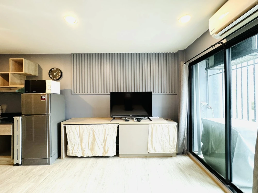 Urgent sale: The Excel Udomsuk, fully furnished room, ready to move in, great price, come and reserve your place today.