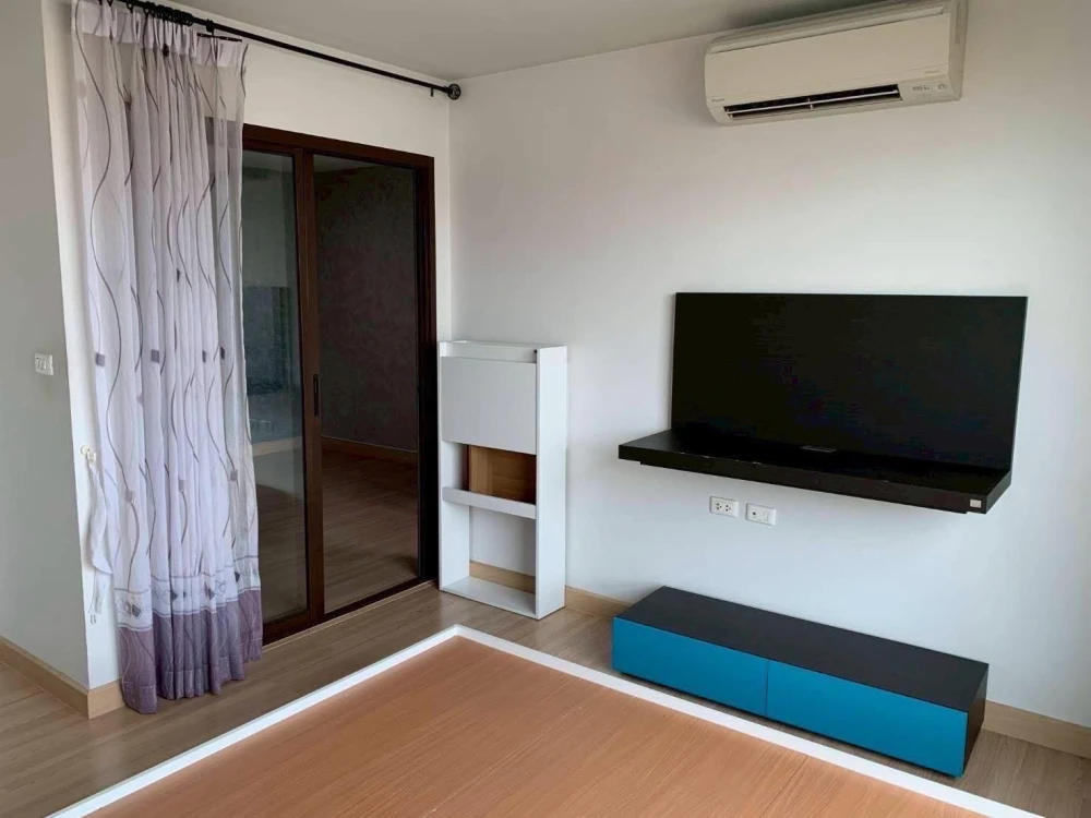 Urgent sale! The Niche Mono Bangna. Large, comfortable rooms with ample living space. Own yours today! Don't miss out!