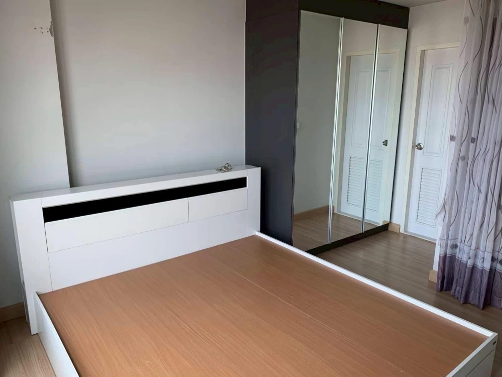 Urgent sale! The Niche Mono Bangna. Large, comfortable rooms with ample living space. Own yours today! Don't miss out!