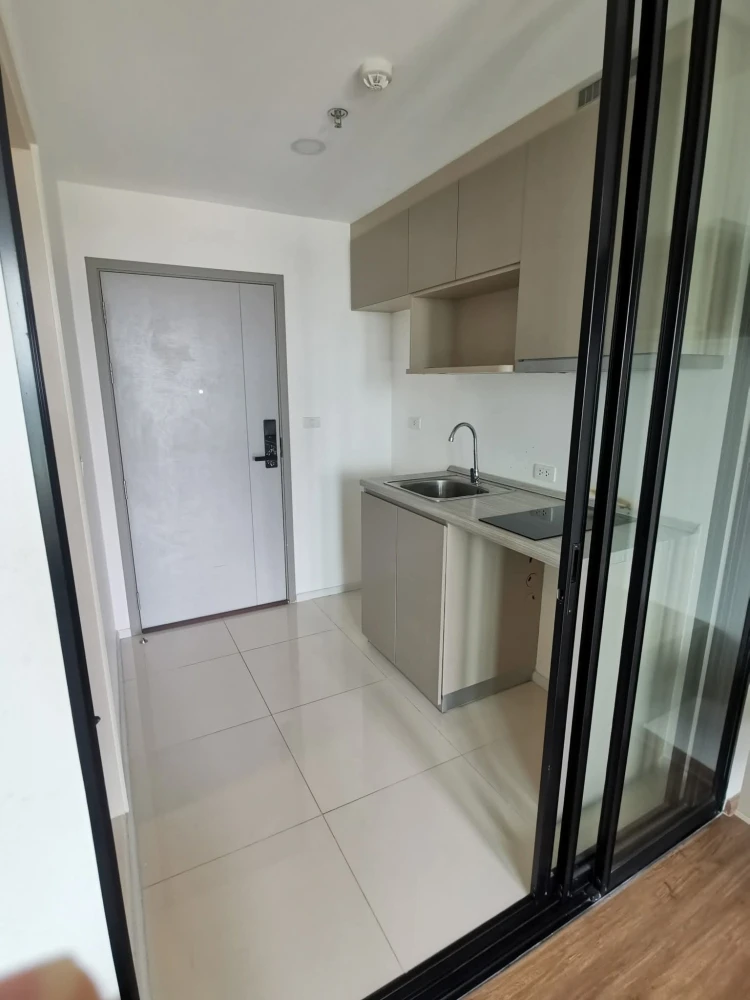 Urgent sale rent! The Origin Ram 209 interchange, studio room on the 9th floor, comes with a special price. Hurry and reserve now, don't miss out!