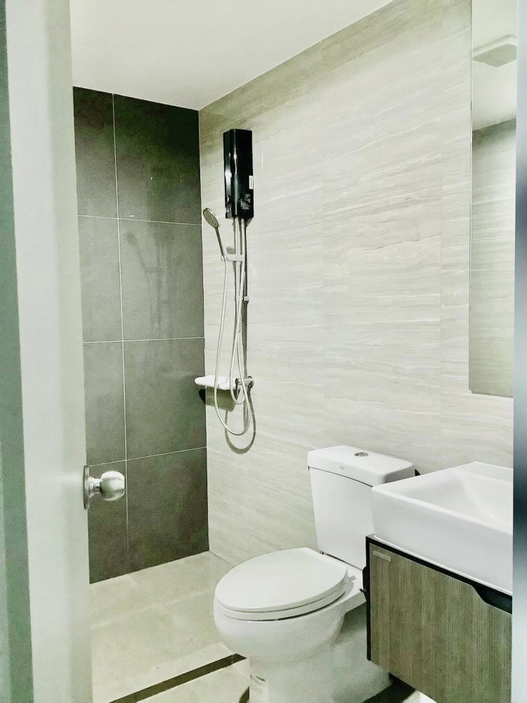 Urgent sale! The Parkland Charan–Pinklao, corner unit, quiet, spacious living area. Book now, don't miss out!