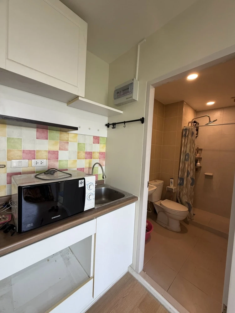 Urgent sale! The Parkland Lite Sukhumvit – Paknam, 7th floor, pool and city view. Well-designed floor plan with clearly separated bedrooms. Book now!