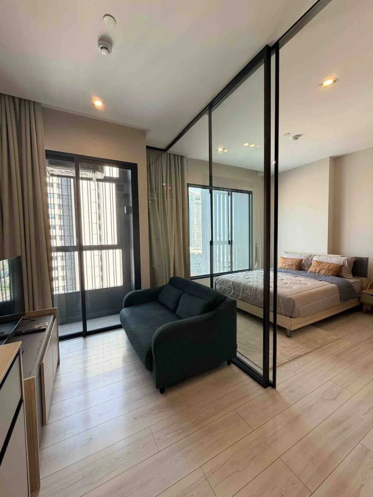 Urgent sale! The Room Phayathai luxury condo, ready to move in, with all amenities. Book yours today! Don't miss out!