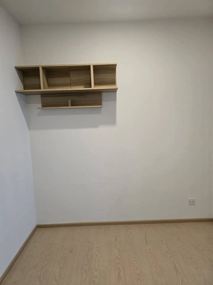 Urgent sale: The Tree Sukhumvit 71-Ekkamai, empty room, not too expensive. Room decorating lovers, I must say that you definitely can't miss this.