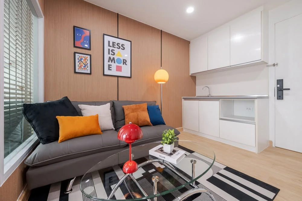 Urgent sale! The Viva Condo Sathorn-Taksin. Well-decorated, move-in ready unit—fully furnished and equipped with all appliances. Secure yours now!