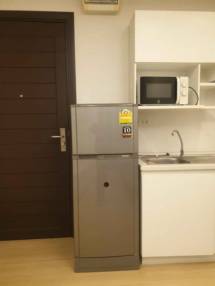 Urgent sale: Thru Thonglor, ready to move in, fully furnished, just bring your own luggage and move in.