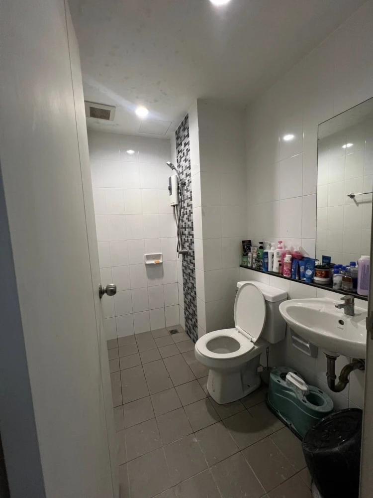 Urgent sale! UNIO Charan 3 condo, 3 rooms with separate, clearly defined zones. Own it today! Buy now!