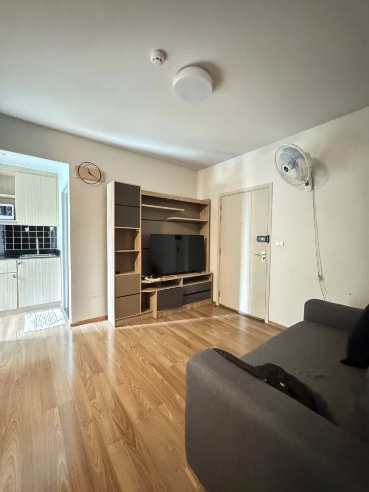 For sale or rent: Unio Condo Sukhumvit 72. Well-separated rooms. Reasonable price. Come and own it today. Don't delay.