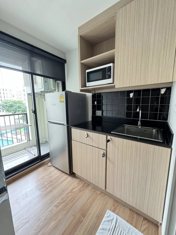 For sale or rent: Unio Condo Sukhumvit 72. Well-separated rooms. Reasonable price. Come and own it today. Don't delay.