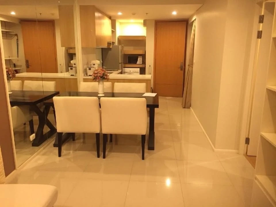 Urgent sale: Villa Asoke, large room with usable space, good for living or investment, don't miss it.