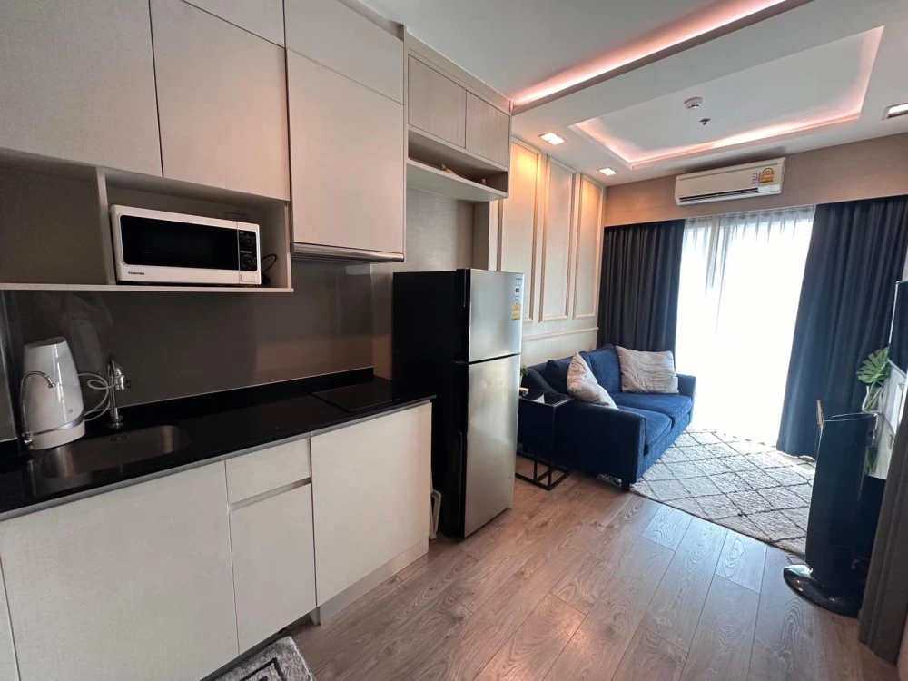 Urgent sale! Whizdom Avenue Ratchada-Ladprao, fully furnished room, ready to move in, affordable price. You must book now!