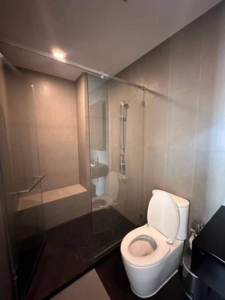 Urgent sale! Whizdom Avenue Ratchada-Ladprao, fully furnished room, ready to move in, affordable price. You must book now!