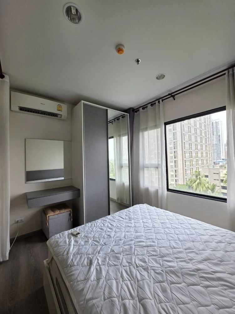 Urgent sale! Aspire Sathorn Taksin condo (copper zone). Clearly partitioned rooms. Affordable price. Reserve yours today!
