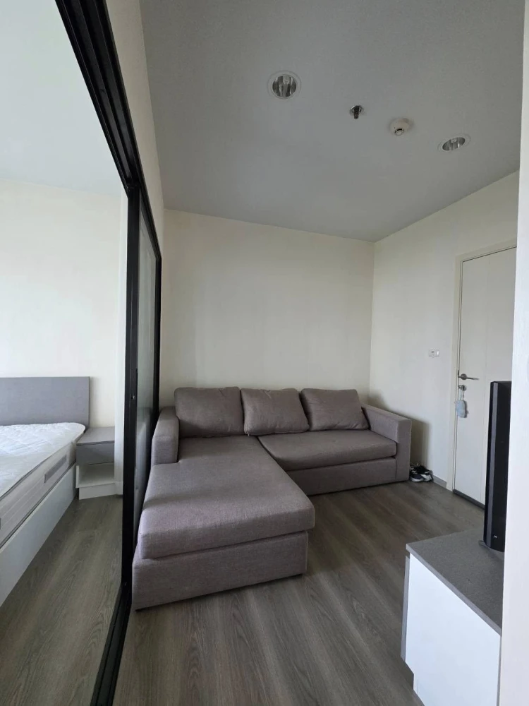 Urgent sale! Aspire Sathorn Taksin condo (copper zone). Clearly partitioned rooms. Affordable price. Reserve yours today!