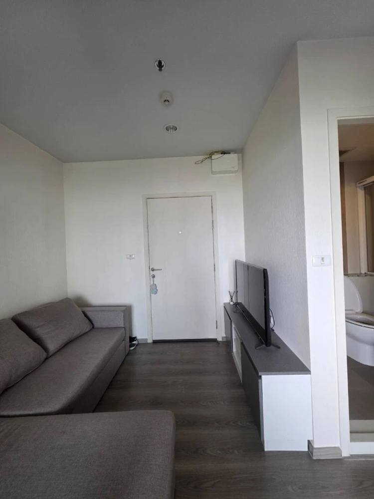Urgent sale! Aspire Sathorn Taksin condo (copper zone). Clearly partitioned rooms. Affordable price. Reserve yours today!