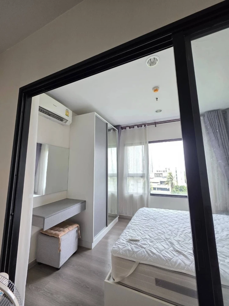 Urgent sale! Aspire Sathorn Taksin condo (copper zone). Clearly partitioned rooms. Affordable price. Reserve yours today!