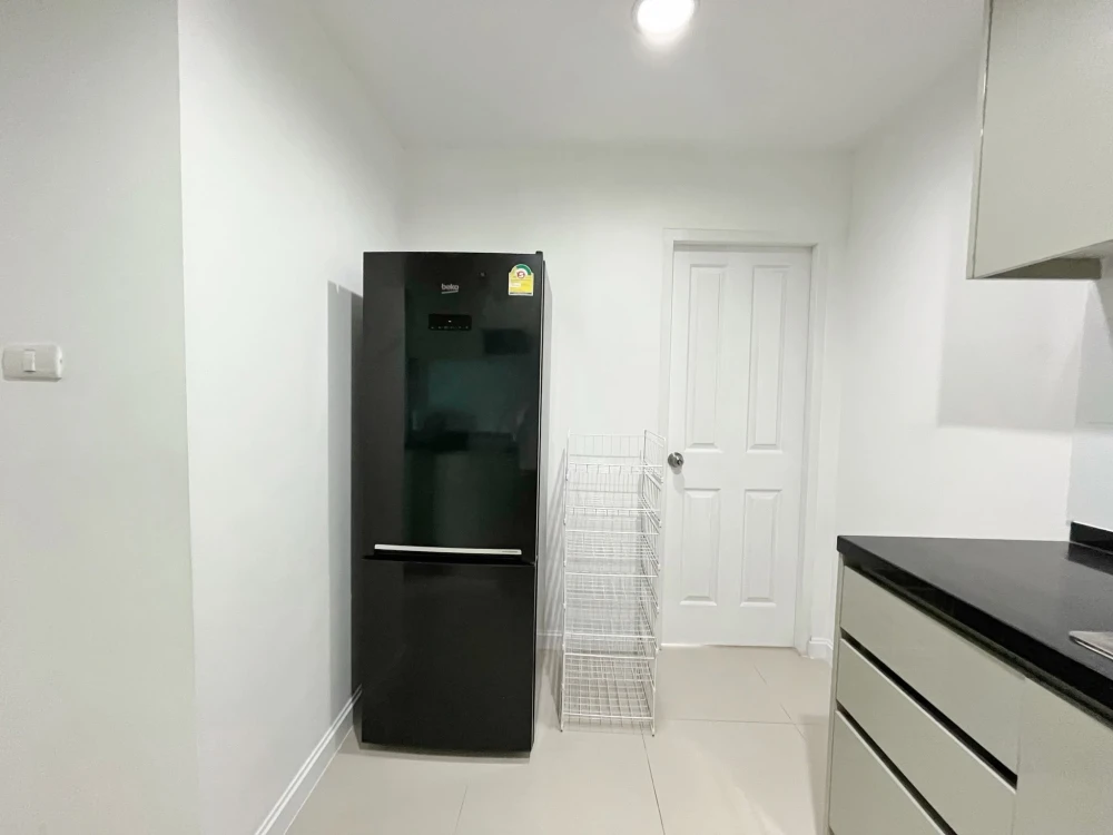 Urgent sale! Belle Grand Rama 9 condo, large unit with ample living space. Grab this opportunity to own one now!