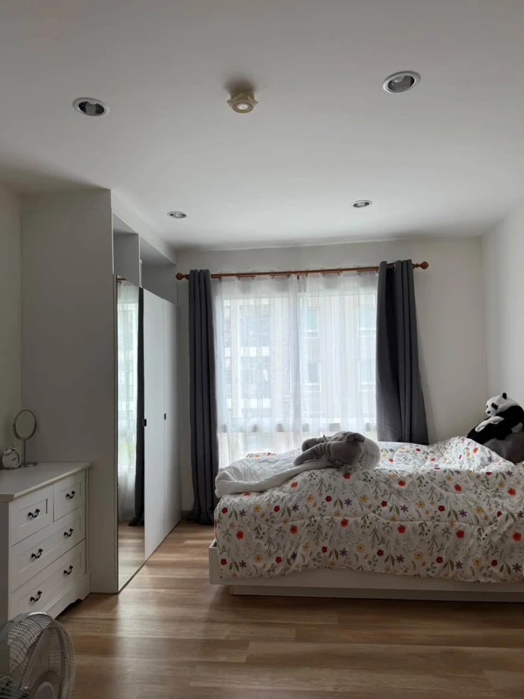 Urgent sale! Cool Rama 7 Condo—move-in ready unit on the 4th floor. Comes with full amenities and great value. Book now! images