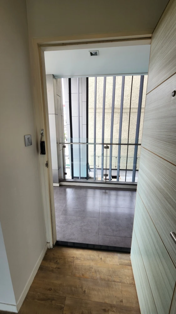 Urgent sale! Condo H2 GLO, spacious room, comes with usable space, plus the best price. If you don't reserve, you'll regret it.
