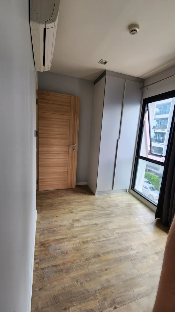 Urgent sale! Condo H2 GLO, spacious room, comes with usable space, plus the best price. If you don't reserve, you'll regret it.