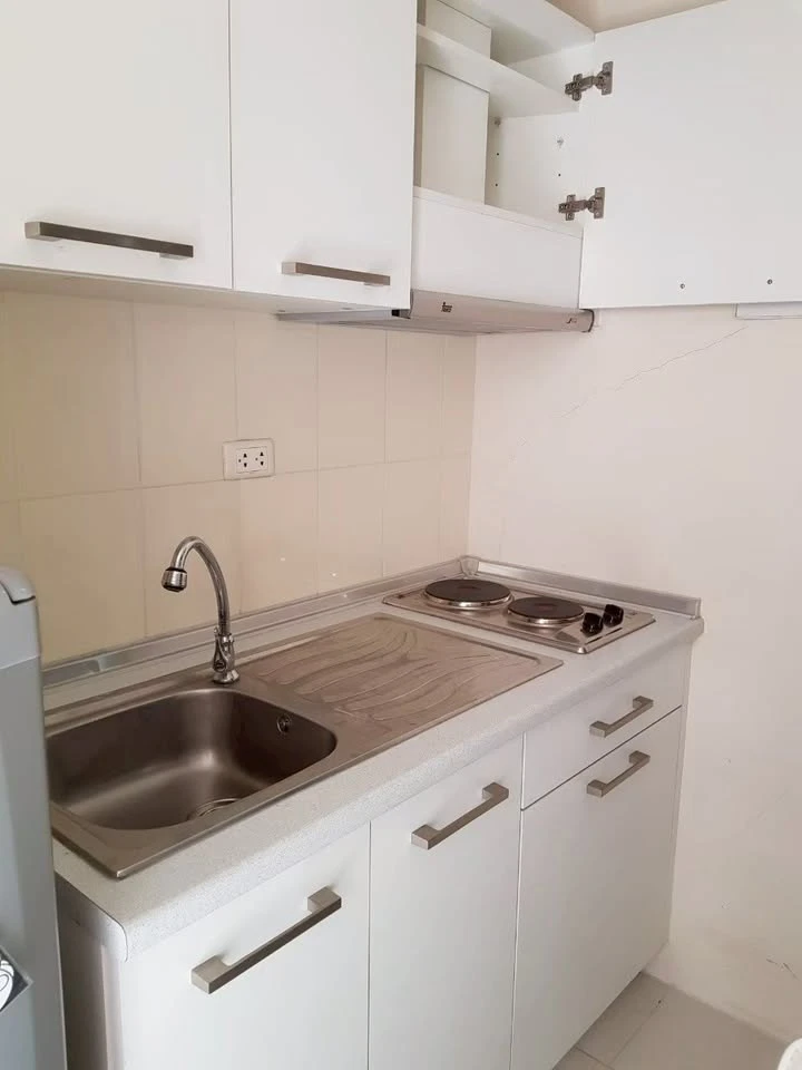 Urgent sale! Condo Life @ Phaholyothin 18, ready to move in, great price, come and own it today, don't miss out!