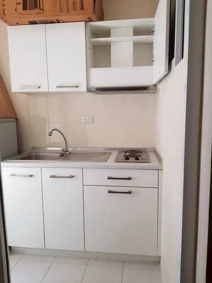 Urgent sale! Condo Life @ Phaholyothin 18, ready to move in, great price, come and own it today, don't miss out!