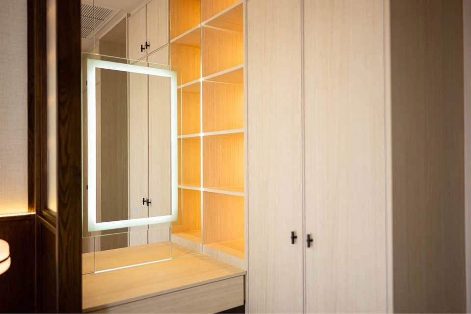 Urgent sale, Noble BE19 Sukhumvit condo, spacious room, well-decorated, great price, buy now.