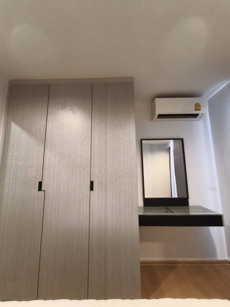 Urgent sale! Rise Rama 9 condo, ready to move in, fully furnished, amazing price. Own it now!