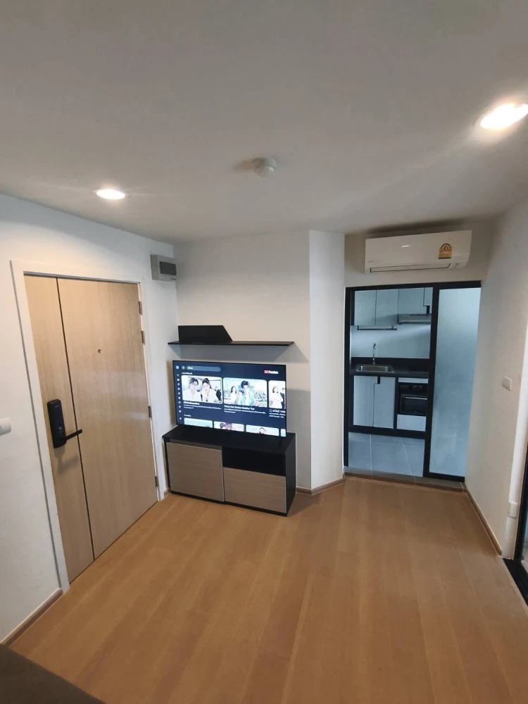 Urgent sale! Rise Rama 9 condo, ready to move in, fully furnished, amazing price. Own it now!