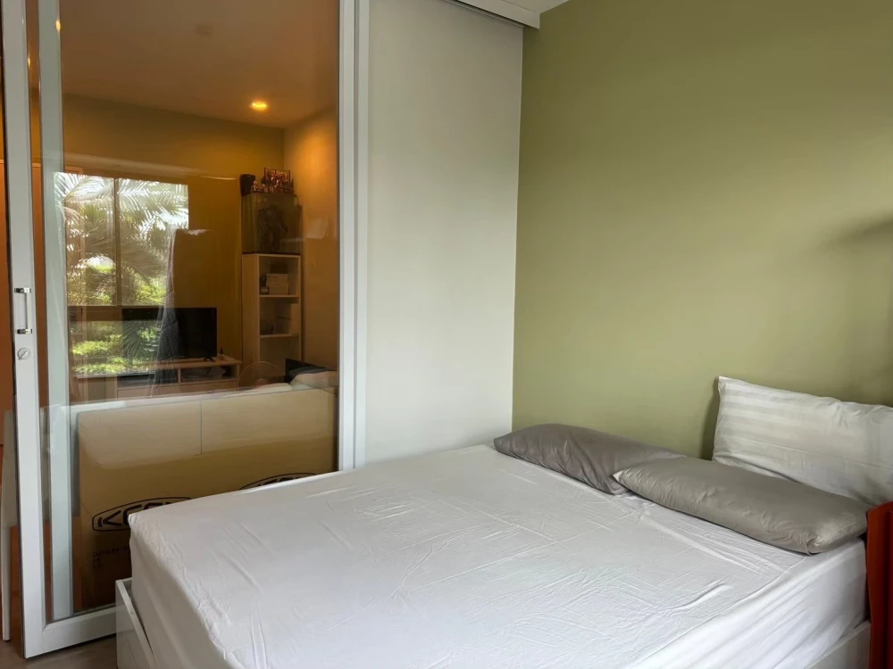 Urgent sale! S1 Rama 9 condo, well-partitioned units with defined zones. Great price! Book today! Don't miss out!