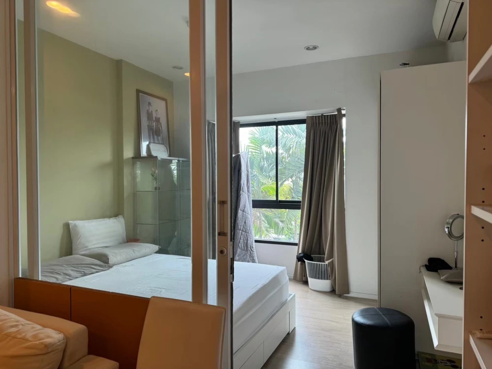 Urgent sale! S1 Rama 9 condo, well-partitioned units with defined zones. Great price! Book today! Don't miss out!