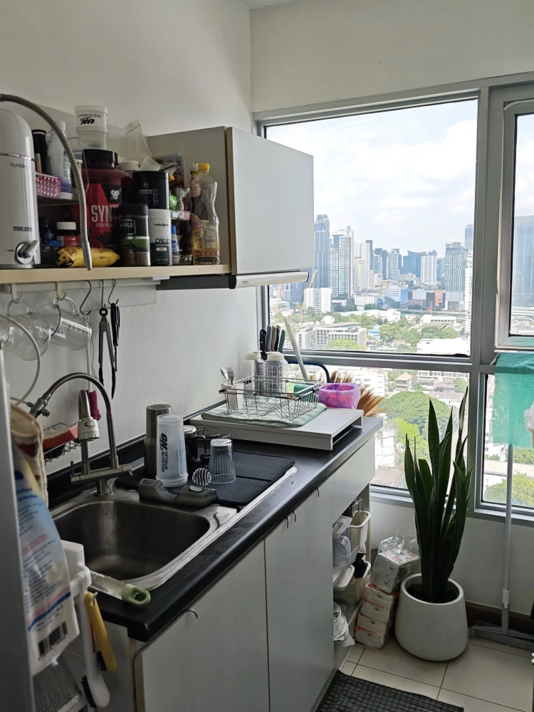 Condo for sale: The Aspire Rama 4. Corner room with privacy. Great price. You must hurry to reserve it. Don't miss out!