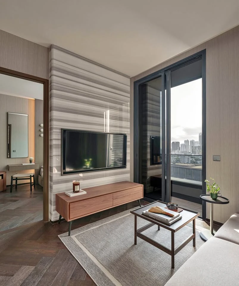 Urgent sale! The ESSE Sukhumvit 36 ​​condo, fully furnished and ready to move in. High floor. Book yours today! Don't miss out!