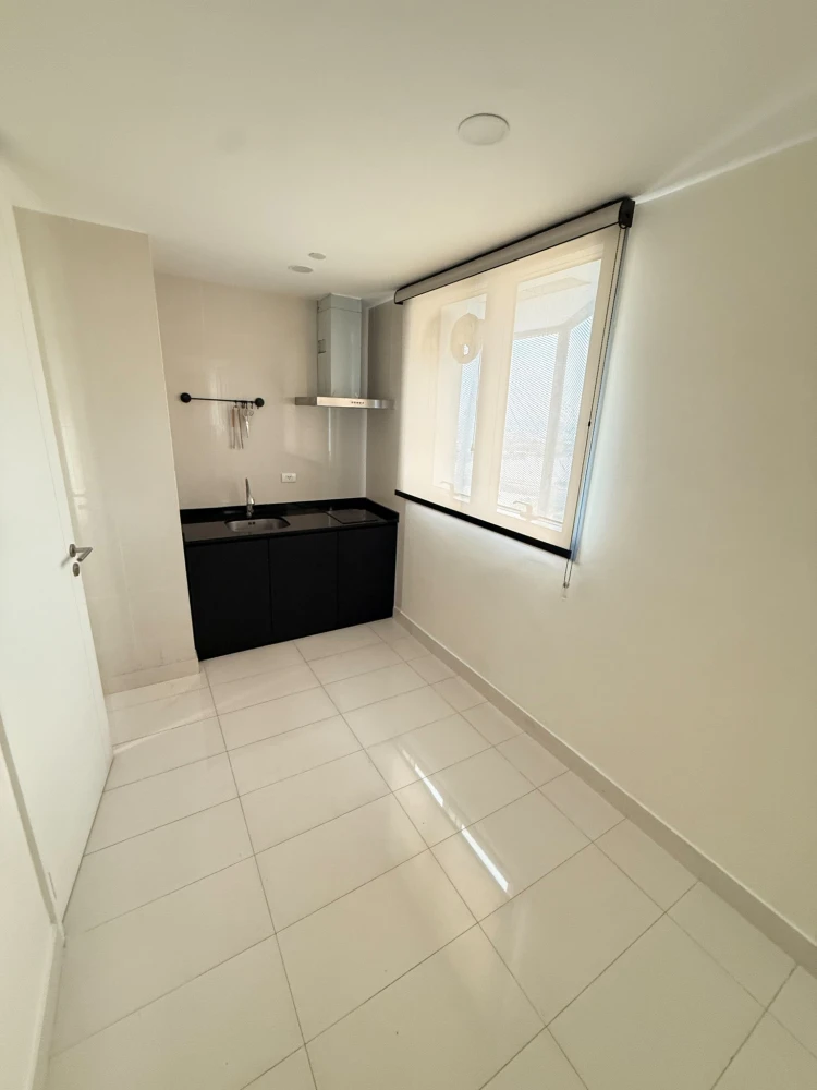 Urgent sale! The Pano Rama 3 condo, right by the Chao Phraya River. Spacious rooms with ample living space. Book now, don't miss out!