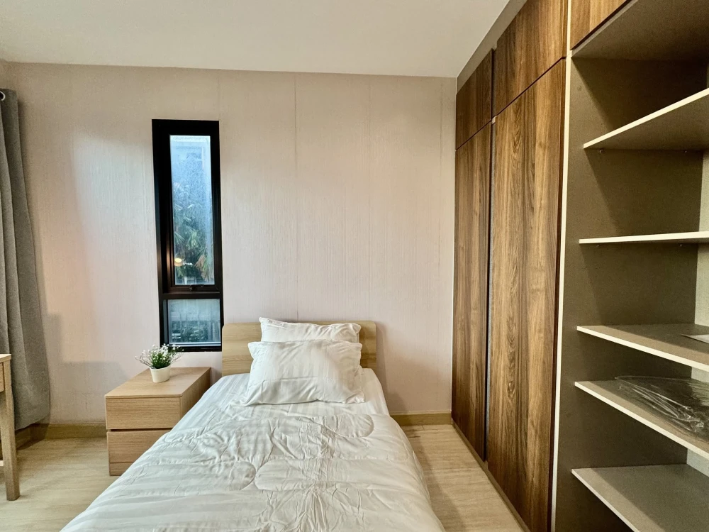 Urgent sale! The Privacy Rewadee condo, spacious and comfortable, fully furnished. Own it now!