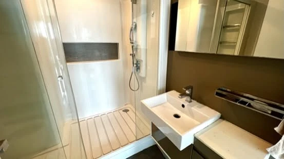 Urgent sale! The Room Sathorn-Taksin condo. Large, comfortable units with ample living space. Book yours now!
