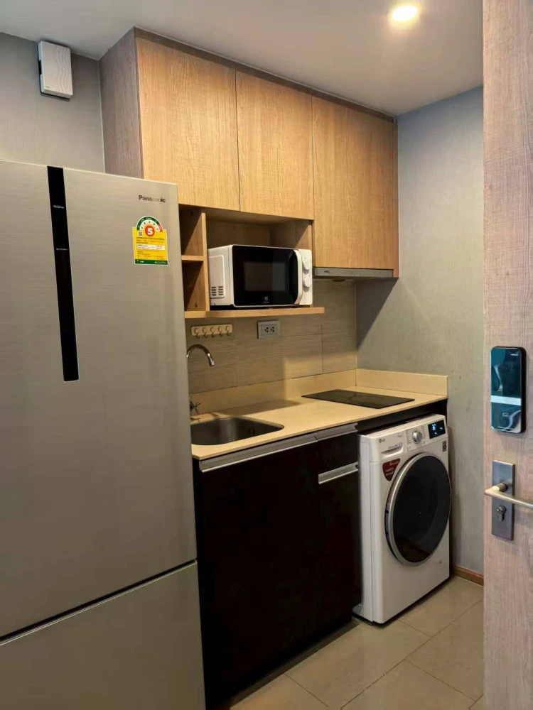 Urgent sale!! Condo Q Chidlom-Phetchaburi, 21st floor, beautiful unit, fully furnished, ready to move in. Reserve now!!