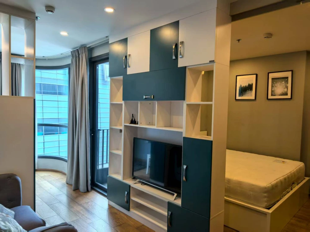 Urgent sale!! Condo Q Chidlom-Phetchaburi, 21st floor, beautiful unit, fully furnished, ready to move in. Reserve now!!