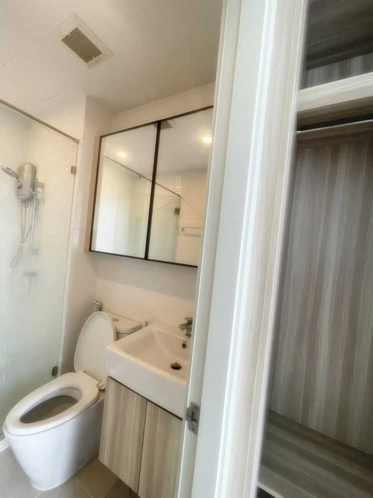 Urgent sale!! Condo Chivathai Kaset Nawamin, beautiful room, good location, convenient transportation, don't miss it!!